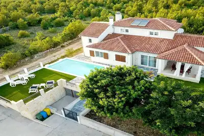 Image de Whitestone villa, Ĺ ibenik