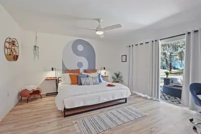 Image de Ying Yang Suite | King Bed - Zen Condo