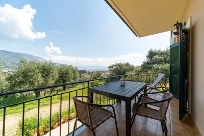 Image de Appartement 'Villa Prima' avec vue sur la mer, terrasse partagée et Wi-Fi.