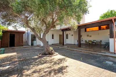 Villa 'Flower House In Carisciola' avec vue sur mer, terrasse privée et climatisation