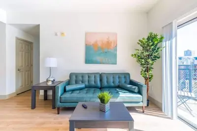 Image de 3br Modern Downtown Apartment with Gym & Office