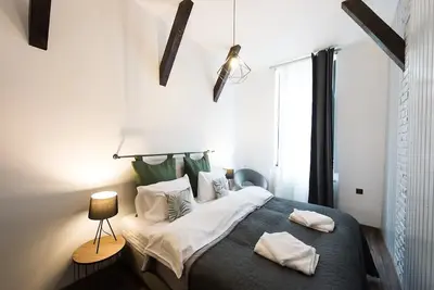 Image de Lovely Old Town Flat with Mountain Views