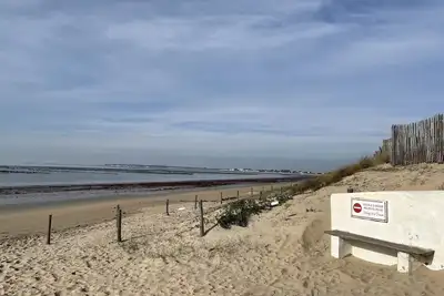 Image de Maison dans village privé sécurisé et boisé avec accès direct à la plage