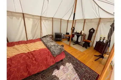Image de Fleur-de-lis - tent at Good Knights Medieval