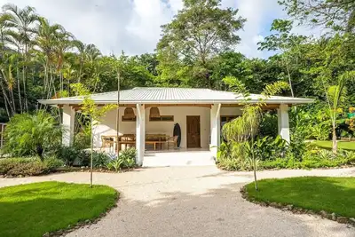 Image de Unique beach side villa Rocamar Santa Teresa
