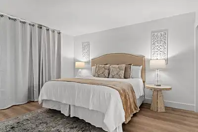 Image de Gorgeous, pet friendly - Private beach access