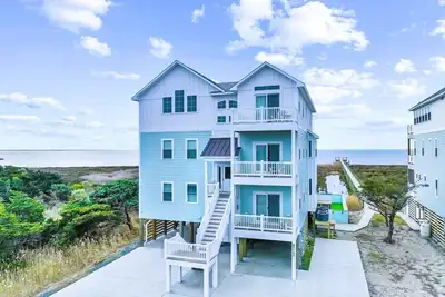Image de Soundfront home, shallow water, private pool, hot tub, windsurfing access ★★★★★