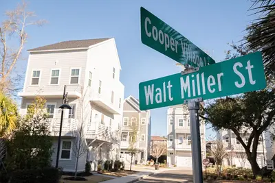 Image de Charleston, Mount Pleasant, beautiful Home, Views of bridge, Pets Ok