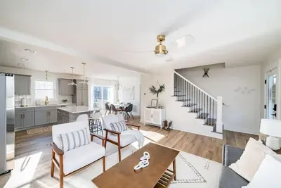 Image de Family Friendly Getaway Near Downtown Lyh
