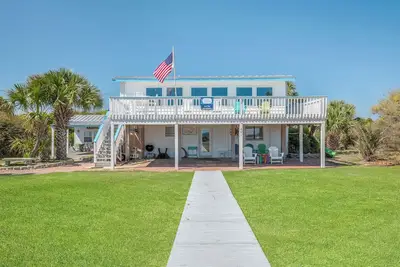 Image de Low Key: Peaceful Sgi Home- 5 Br, Private Pool, Amazing Beach Views, Sleeps 15!