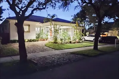 Image de Luxury Family Home Miami. Key Biscayne