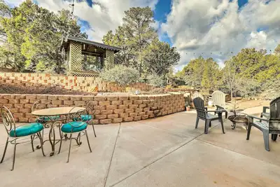 Image de Gazebo & Fire Pit: Pet-Friendly Payson Home!