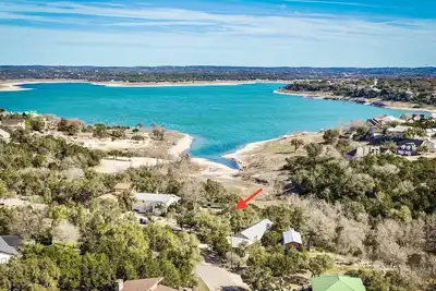 Image de Adele's Lakeside Hideaway - waterfront, great views, sleeps 8, 3/2, great for families