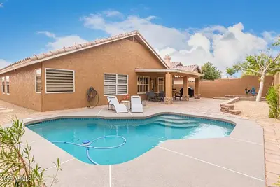 Image de New Remodel minutes from Lake, Sports  and Arrowhead Ranch