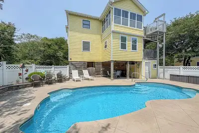 Image de Salty Pause - Enjoy vacation paradise on the sound side in the 4 Br home w/Private Pool