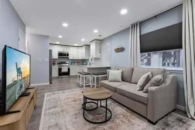 Image de 140 E Burk Ave, Unit D
