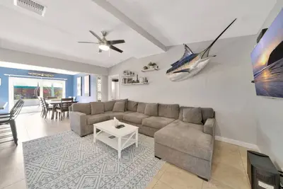 Image de Brophy Plantation House · The Brophy House - 3br/2ba + New Pool & Garage (30 Day Minimum Rental)