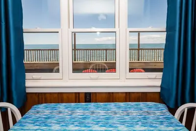 Image de Unwind on the Oceanside in the BlueFish Saturday Cottage at Oceana Cottages