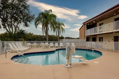 Image de Ensuring a Very Comfortable & Memorable Stay! Pool, Pet-friendly, Free Parking!