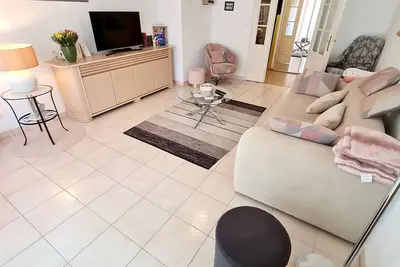 Image de Appartement T3 avec Terrasse et Garage - À 600m des Plages et Commerces, Résidence Sécurisée