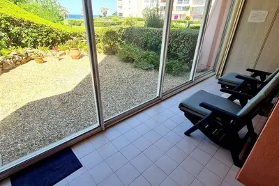 Image de T3 climatisé avec piscine, Wi-Fi et parking – À 200 m des plages et commerces