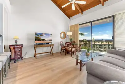 Image de Convenient to downtown Kihei, across famous Charley Young Beach, 3 pool, tennis courts (Mv3407)