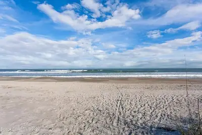 Image de 2 king/bdrms, w/2bath condo @ Cocoa Beach \nFREE PREVIEWs with 3-6+month lease