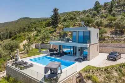 Image de Maison de campagne \"Zenvillas\" avec piscine privée et Wi-Fi