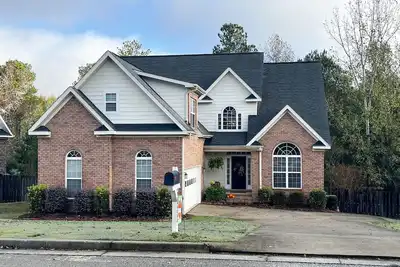 Image de Masters Rental 11 mi. from course. Quiet, clean, and affordable!