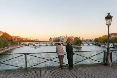 Image de An Iconic Parisian Charm, In An Iconic Location Of Saint Germain - Pont De Arts