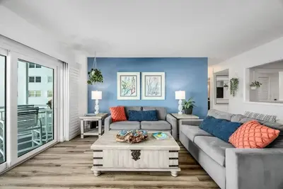 Image de Beachfront Getaway | Steps to Sand!