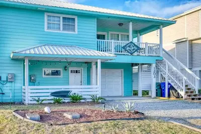 Image de Ocean & Sound Views, Game Room, Steps to Beach!