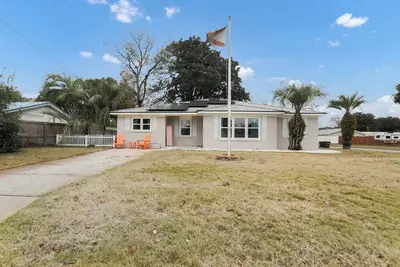 Image de Ocean | 5 Beds, Pickleball, Arcade, Grill & Beach!