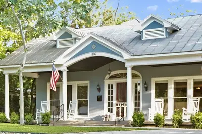 Image de Grayson Estate at the Pearl - Walk to Bars/Dining and Pearl Brewery