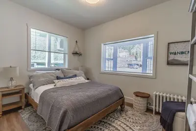 Image de Spacious suite in the heart of downtown