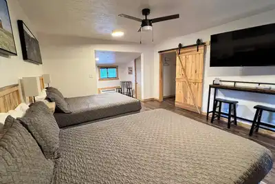 Image de 2 Bedroom Suite, Full Kitchen, Non-Smoking