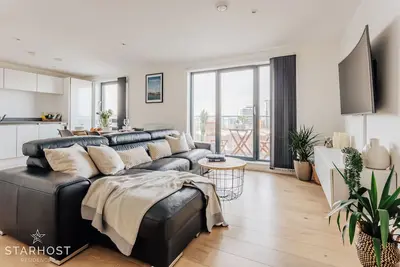 Image de StarHost Residences | Awesome 2 Bedroom Penthouse Apartment with City Views