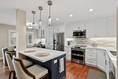 Image de Beautifully remodeled  2 Bd /2 Ba 1st Floor Condo in Beach Close 55+ Community