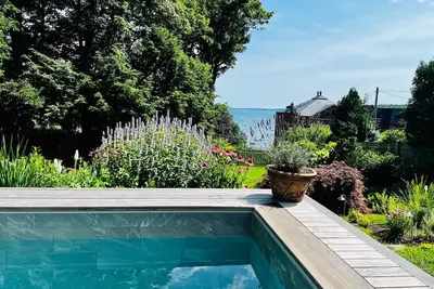 Image de Huge Ocean Front Retreat with Pool / Hot Tub 3 minutes from the beach