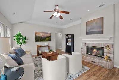 Image de 3br in Dfw | Epic Central | Tx Live | At&T Stadium