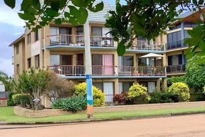 Image de Quiet Apartment opposite the beach.