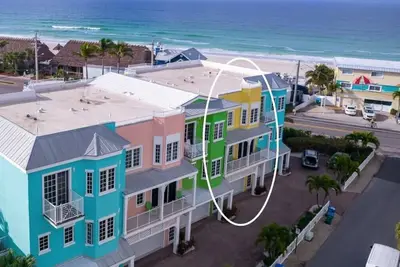 Image de Book Now & Save! ! Base Rent has been Reduced by 25%! ! Beautiful 3 Bed/2. 5. . .