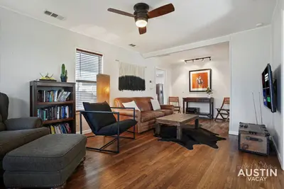 Image de Affordable 3br Home Near Airport + All Essentials