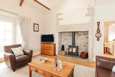 Farnelea, pet friendly, character holiday cottage in Seahouses