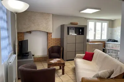Image de Gîte familial à la ferme avec terrasse - chevaux, poneys, proche Montluçon et thermes Néris les Bains