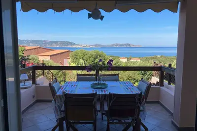 Maison 4\/6 personnes- 2 ch- Jardin et vue mer exceptionnels, plage à 8mn à pied