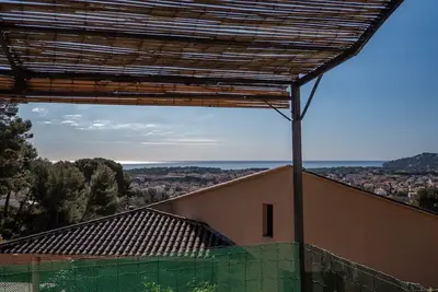 Image de Rez de Jardin avec vue sur mer.