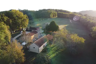 Image de Gîte 2 pers pour des séjours romantiques en Périgord noir.