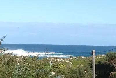 Image de Retro Margaret River Beach Shack in Prevelly Park