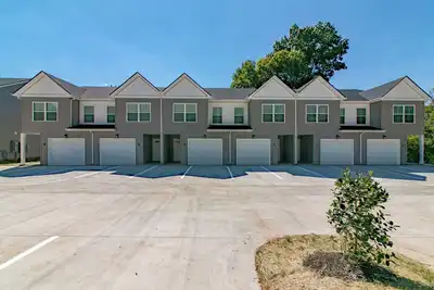 Image de 1 car garage 3 Bedroom Condo